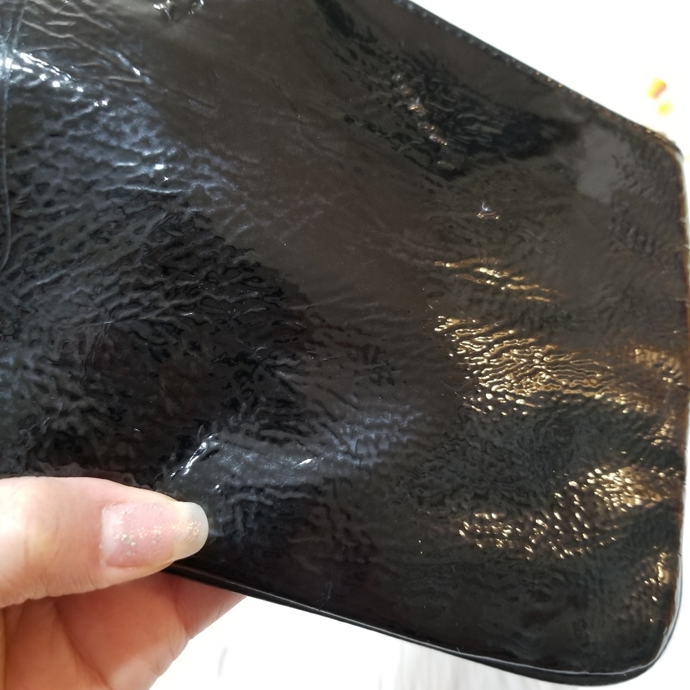 EXPRESS Black Patent Leather Wristlet, Zipper Closure. - Picture 5 of 16